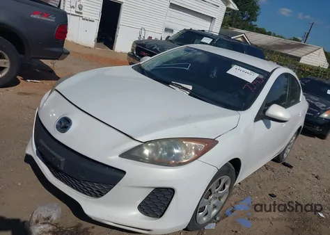 2013 Mazda Mazda3 I Sport z USA, uszkodzony, nr VIN JM1BL1U81D1704438